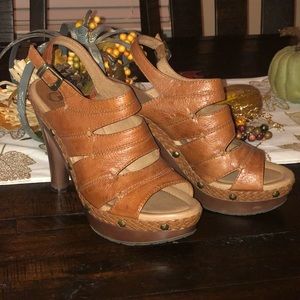 Gianni Bini strappy, studded camel platform heels.